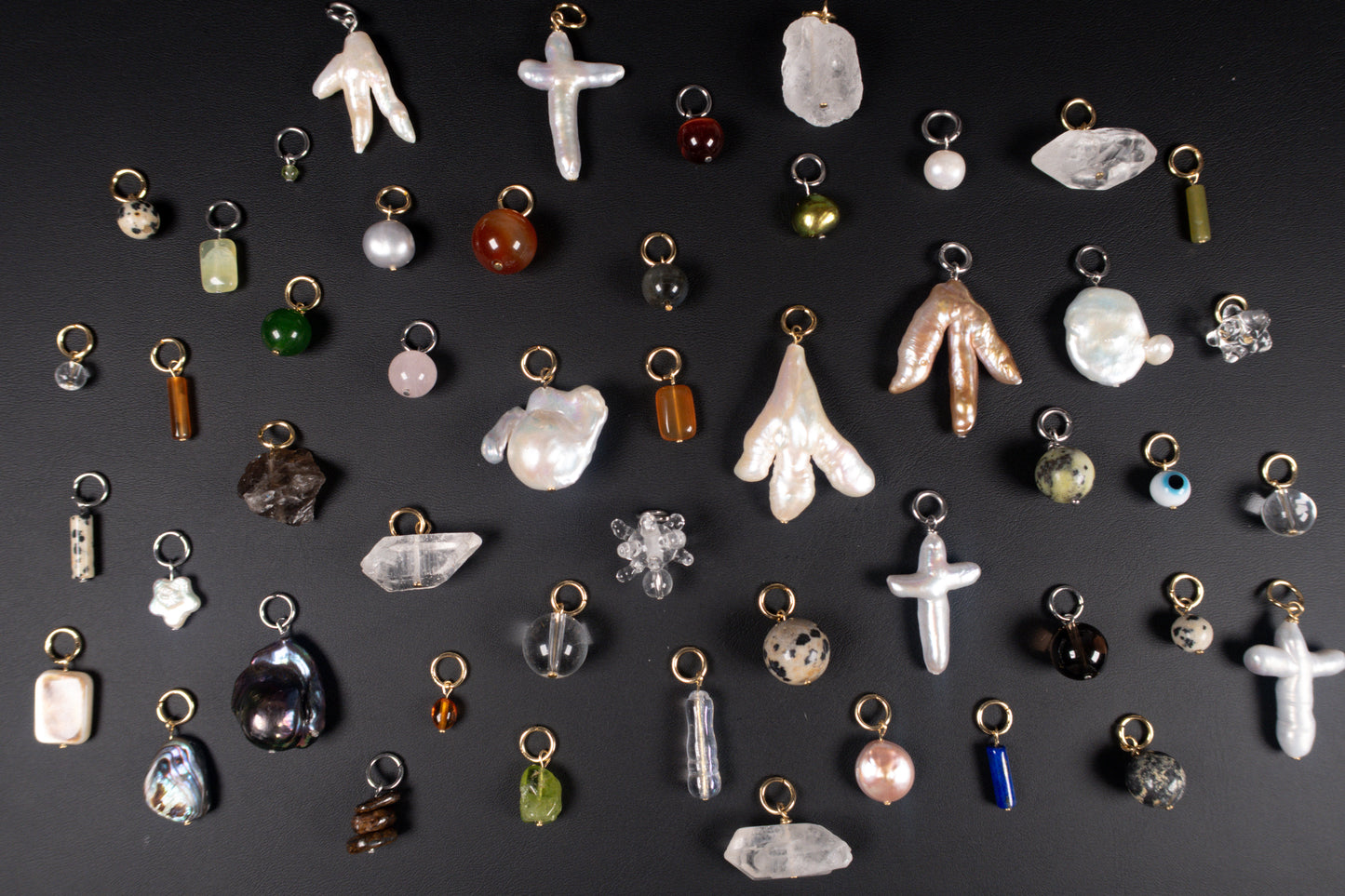 BÄROQUĖ  PËARL CHÄRM (WHITE)